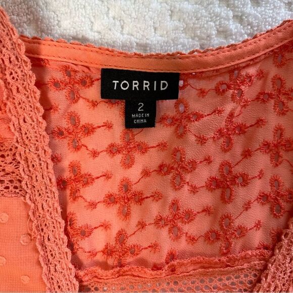 TORRID Babydoll Chiffon Clip Dot Eyelet Detail Tunic Top - Picture 6 of 11